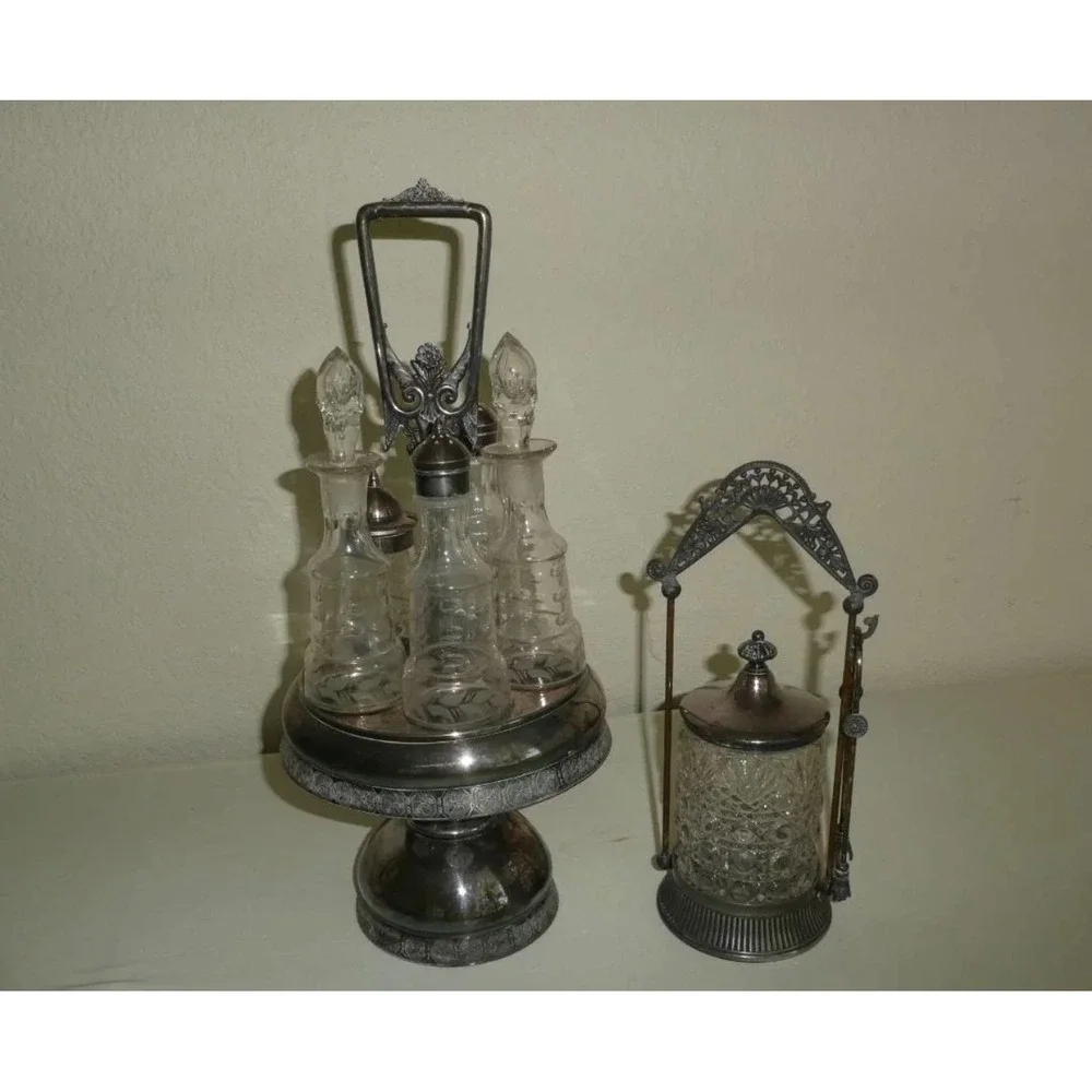 Wm Rogers Mfg Co antique silver